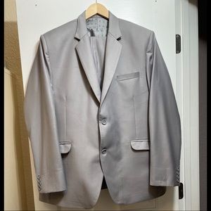Mens light grey 3-piece suit